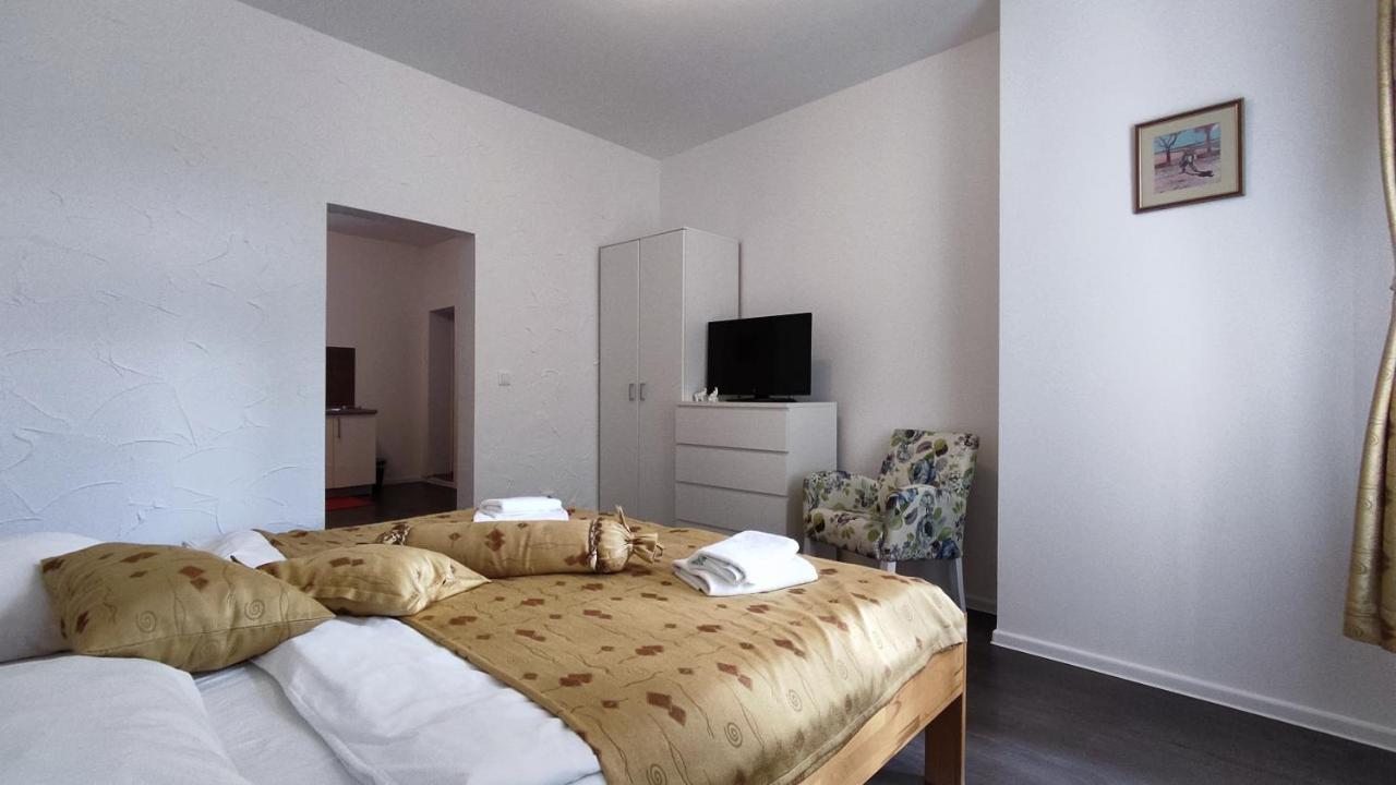 Apartments Protin Sokak Сараево Экстерьер фото